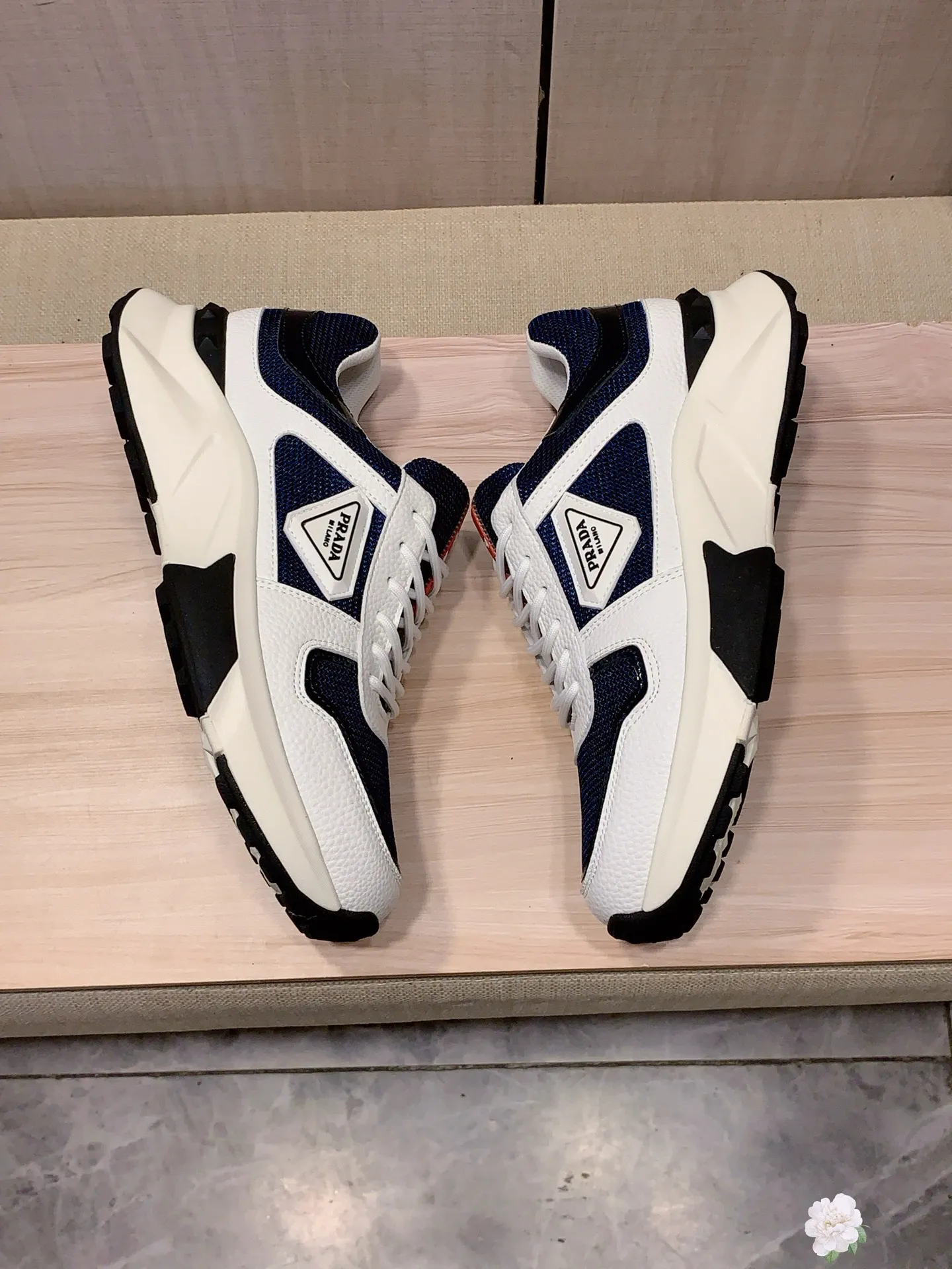 Men's men's shoes💰460💰💰🎩🎩[Lightning][Lightning] "PRADA*" The latest and most popular casual shoes, top brand [seduce] luxury ~ purchasing agency, top ~ quality. [Strong] The upper is made of imported breathable cowhide with material ➕ breathable sheepskin lining (•) and fine workmanship. The original stylish and stylish soft rubber wear-resistant and non-slip outsole is light and comfortable on the feet. The real thing looks better when photographed in real life. No. 143: Code: 38-44, 45 can be customized, 3️⃣ colors are available